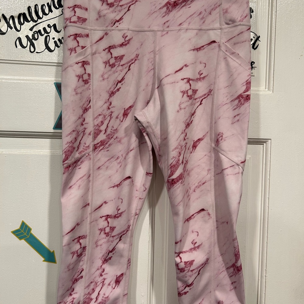 KIAVA Rose Marble-18” Capri Leggings